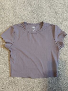 Uniqlo AIRism Short Sleeve Top